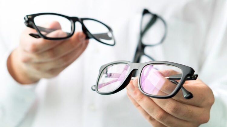 Understanding the Technology Behind Progressive Eyeglass Lenses