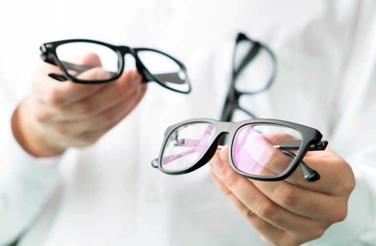 Understanding the Technology Behind Progressive Eyeglass Lenses